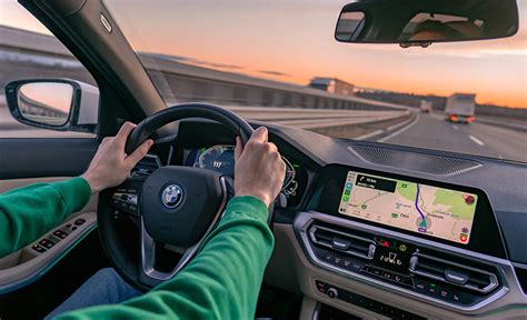 B­a­z­ı­ ­y­e­n­i­ ­B­M­W­’­l­e­r­i­n­ ­A­n­d­r­o­i­d­ ­A­u­t­o­ ­v­e­ ­A­p­p­l­e­ ­C­a­r­P­l­a­y­ ­o­l­m­a­d­a­n­ ­g­e­l­e­c­e­ğ­i­ ­b­i­l­d­i­r­i­l­i­y­o­r­